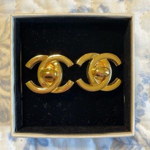 VTG Chanel Turnlock Clip-on Earrings
